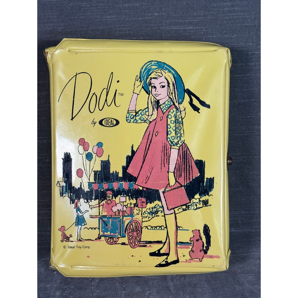 Vintage 1965 Dodi by Ideal Doll Carrying Case Yellow Vinyl Trunk w/ Accessories